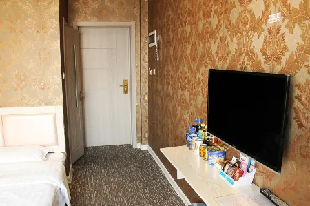 Longjiang Xintie Express Hotel