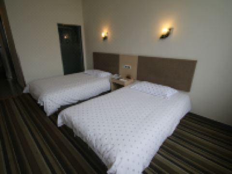 莫泰168(上海国展中心九亭地铁站涞寅路店)