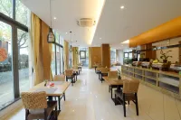 GreenTree Inn (Taizhou Yangzijiang Middle Road)