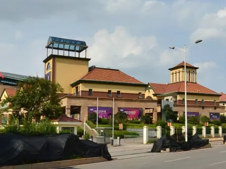 Shuntian Hotel (Yuntang Campus Branch of Changsha University of Science and Technology) Отели рядом с достопримечательностью «Hunan Vocational College of Science and Technology (Muyun Campus)»