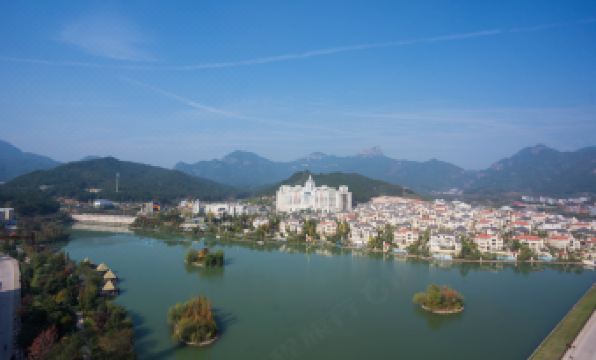 Xianhua Sandalwood International Hotel