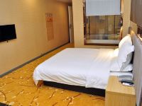 绿巢精品酒店(广州永泰地铁站) - 豪华大床房
