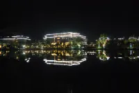 Maitreya Koma Holiday Hotel (Huquan Ecological Park Branch) - 2 Sao