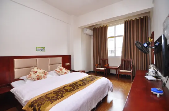 Menghai Tea City Business Hotel