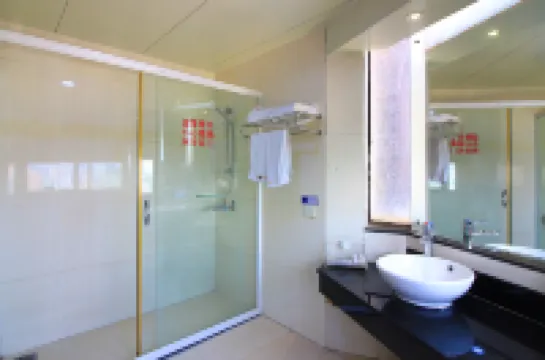 โรงแรมโรสเดล อี้จู้ เจียงเหมิน (ถนนเจี้ยนเช่อ มหาวิทยาลัยหวู่ยี่)