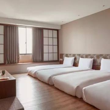 Orange Hotel Wenhua Отели рядом с достопримечательностью «Chiayi Cultural And Creative Industries Park»