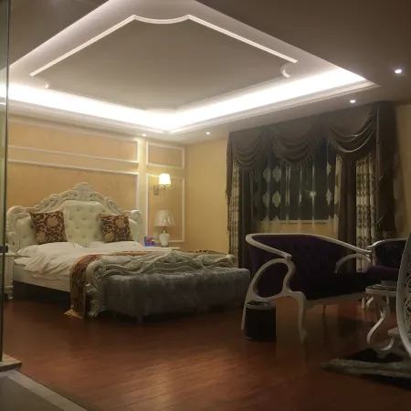 Sunshine Hotel