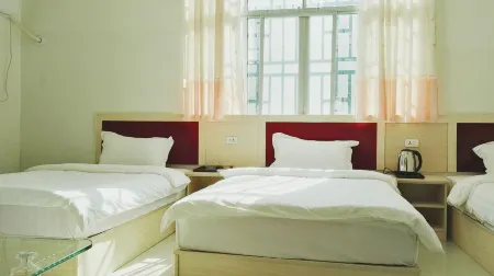 Yangxin Juyuan Hotel Отели рядом с достопримечательностью «Xiandaohu Xianhu Gallery»