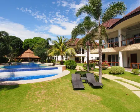 Vida Homes Condo Resort Dauin Hotels in Dauin