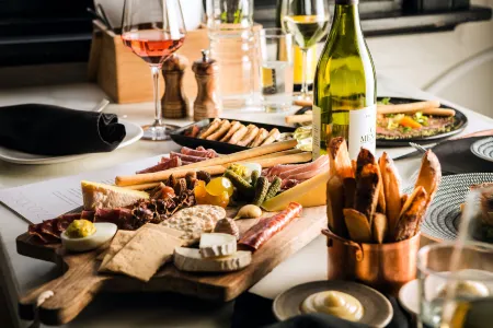 Coppersmith Hotel Отели рядом с достопримечательностью «Альберт-Парк»