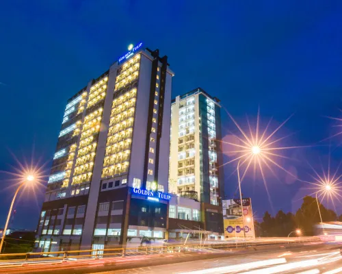 Golden Tulip Essential Tangerang Hotels near Benteng Stadium