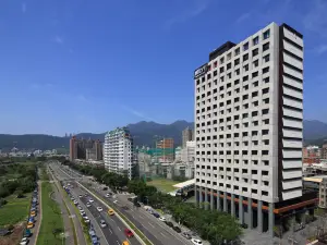 アロフト台北北投