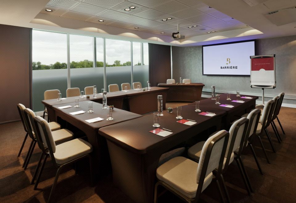 4. 호텔 바리에르 ..