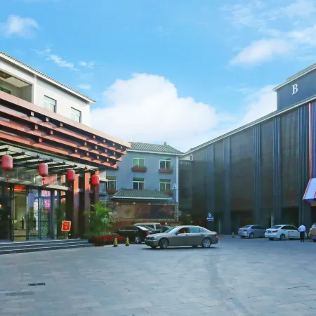 Donghu Grand Hotel (Jieyang Ancient City Donghu Park Branch)