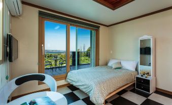 Jeju Glory Hill Pension & Guest House