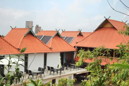 Longba Manor Отели в г. Менхай