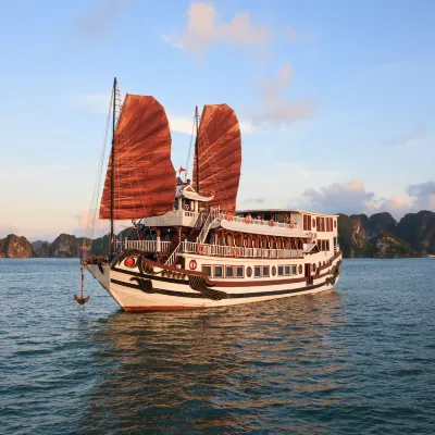 Royal Palace Cruise Hotels near Hospital Cave
