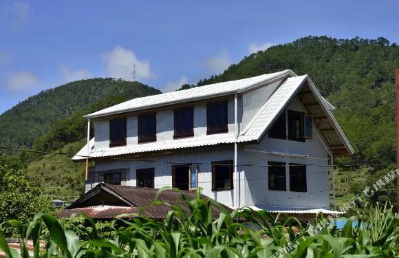 艾蓋普小木屋和餐廳酒店