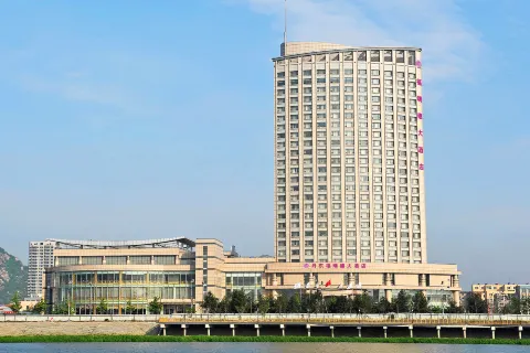 Friend Plaza Hotel