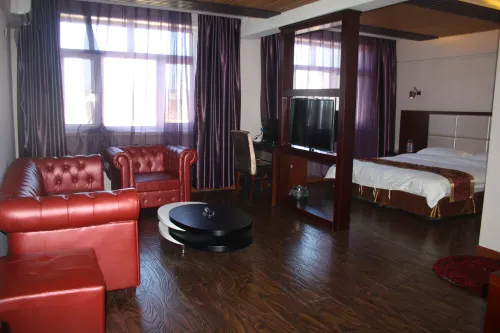 Nongchang Business Hotel Hotels in Raohe