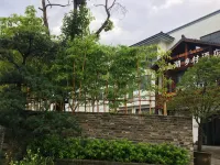 Xianshanhu Village Hotel Hotels near Changxingxian Mountain