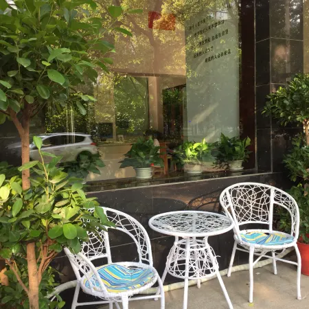 Zhimayuesu Hotel