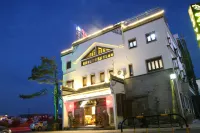 Suiyuetan Inn (Shexian Ancient City)