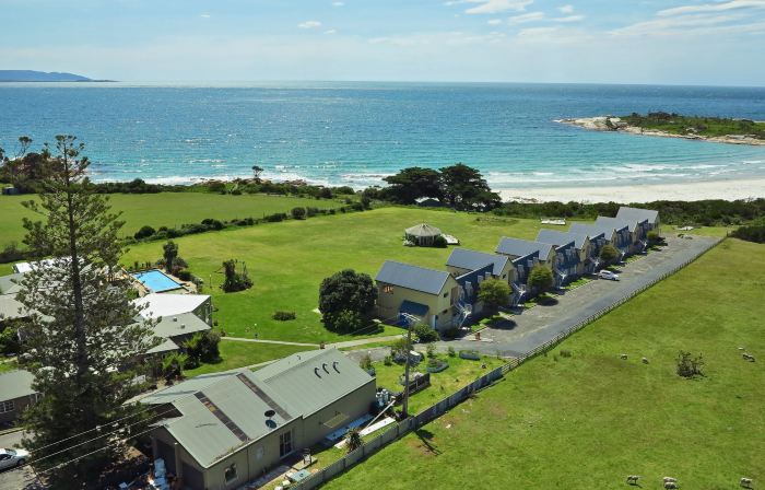 Diamond Island Resort, Restaurant & Bar and Penguin Show