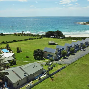 Diamond Island Resort, Restaurant & Bar and Penguin Show