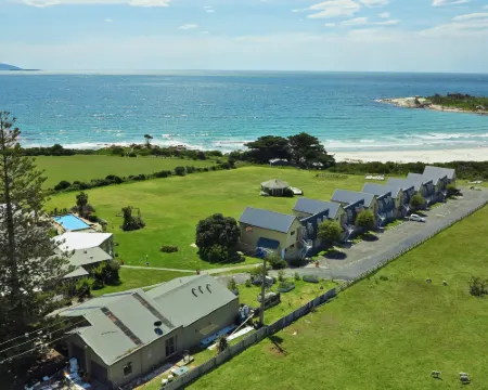Diamond Island Resort, Restaurant & Bar and Penguin Show فنادق في بيتشينو