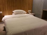 广州迎龙商务公寓 - 标准大床房