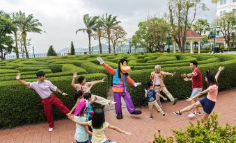 Hong Kong Disneyland Hotel