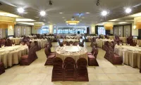 Chateau Beach Resort - breakfast
