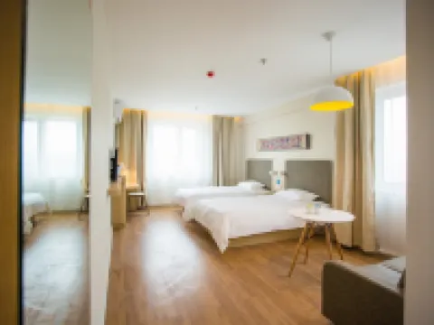 HanTingホテル(鳳城鳳凰山) 鳳城のホテル