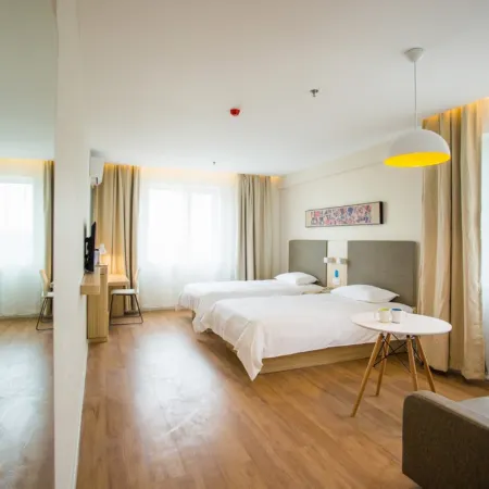 HanTing Hotel (Fengcheng Fenghuangshan)