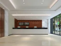City Express Hotel (Gaozhou Nanguan Road Yingzhou Park)