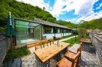 Mountain China Homestay Hotels near Petrified Wood National Geopark