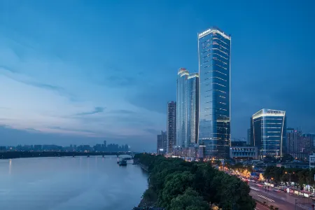 Grand Hyatt Changsha Отели в г. Чанша