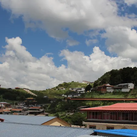 Luqu Baima Yubu Hotel