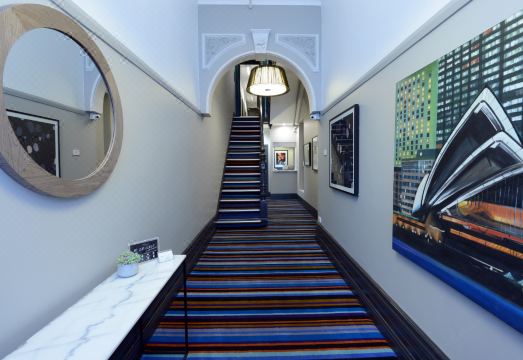 더 젠슨 포츠 포인트 객실 전경