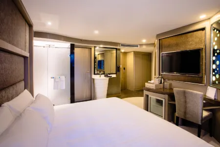 Azure Hotel Pattaya