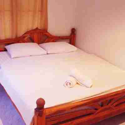 Chuan Chom Guesthouse Rooms