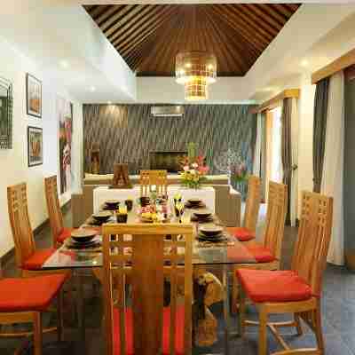 Villa the Hotman Paris I Seminyak Dining/Meeting Rooms