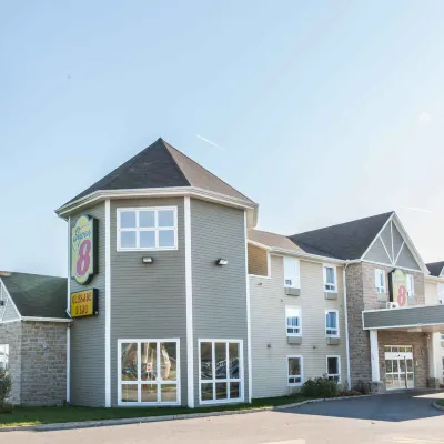 Super 8 by Wyndham Trois-Rivieres Hotels near Trois-Rivieres Ouest