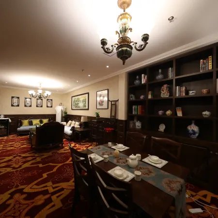 Yake Town Holiday Hotel
