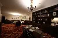Yake Town Holiday Hotel