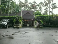 Mason Elephant Lodge Hotels near Goa Maria Ratu Surga - Pelaga Bali (Saint Mary's grotto)