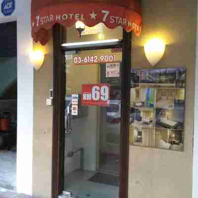 7 Star Hotel Hotel Exterior