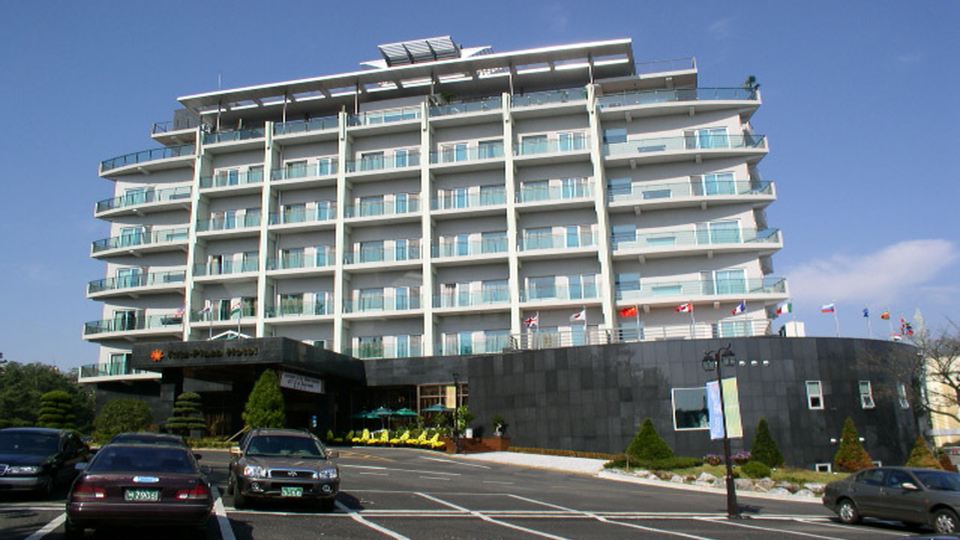 Ritz Plaza Hotel