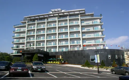 Ritz Plaza Hotel